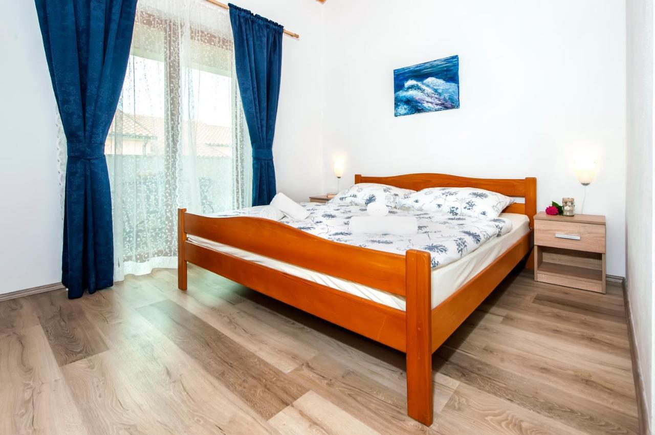 Apartman Near Beach Pelagic Sea View Rovinj Eksteriør billede