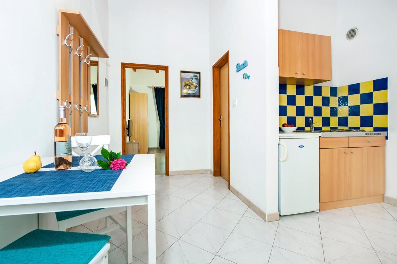 Apartman Near Beach Pelagic Sea View Rovinj Eksteriør billede