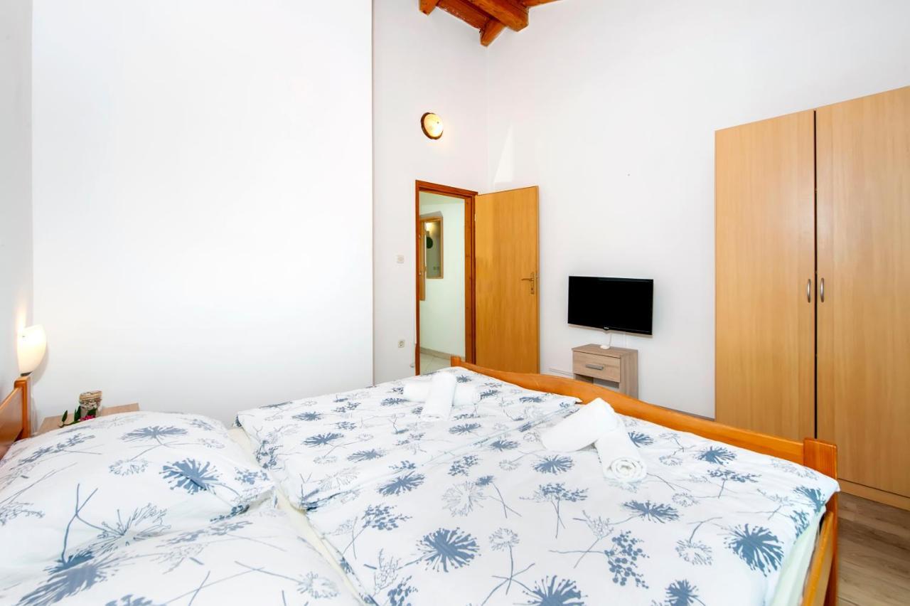 Apartman Near Beach Pelagic Sea View Rovinj Eksteriør billede