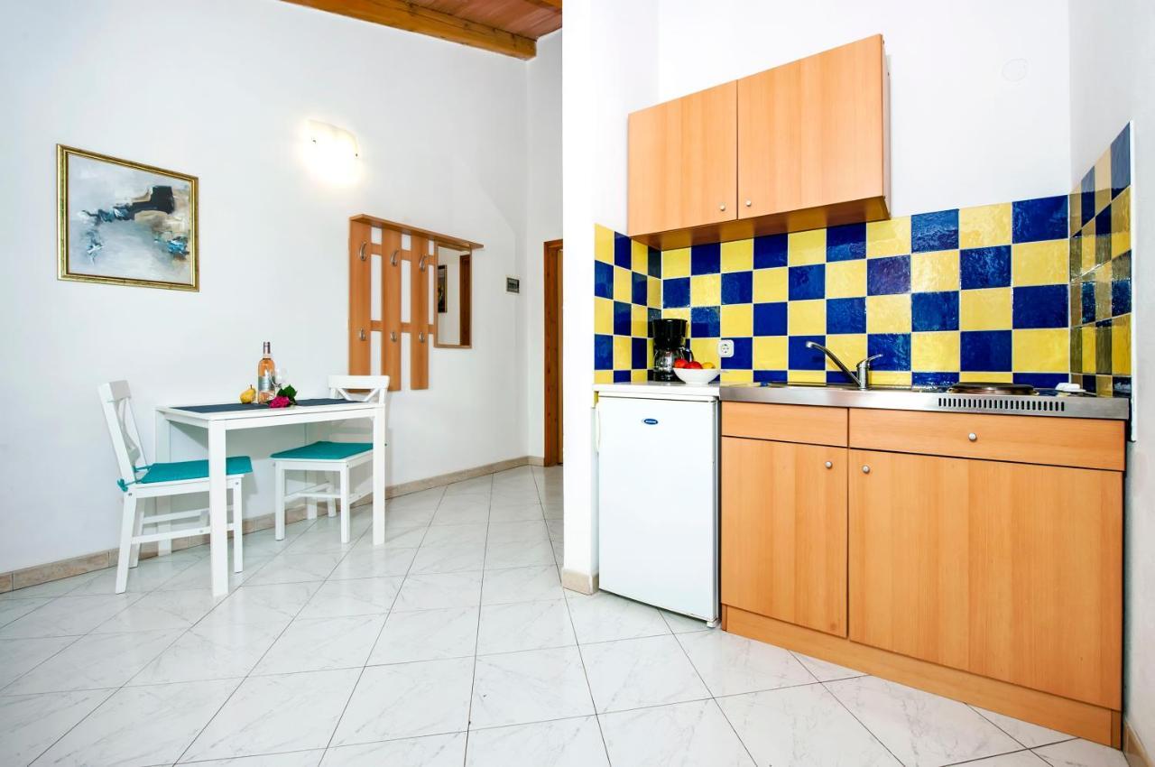 Apartman Near Beach Pelagic Sea View Rovinj Eksteriør billede